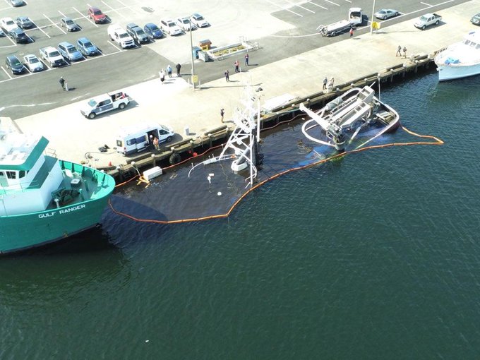 Pioneering Hi-Tech Crabber “North American” Sinks Near Seattle’s Ballard Bridge
