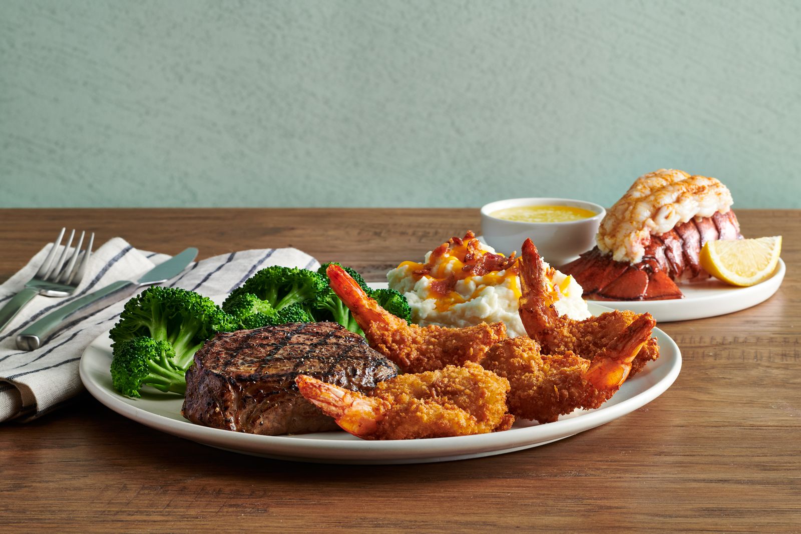 Foodservice Chains Roll Out Lent Seafood Push: AYCE Shrimp, Pollock Tacos and Lobster Sandwiches