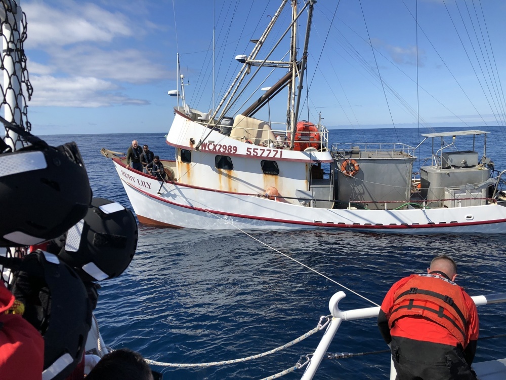 USCG Rescues F/V Ruby Lily Owner After Vessel Sinks Off Washington