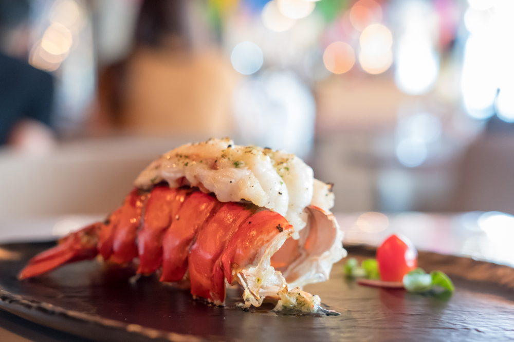 The Winding Glass: Lobster Prices are Exploding...Is that a Signal or Noise for the Crab Market?