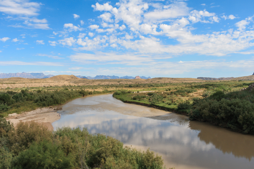 In Arizona’s Desert, Fish Farm Raises Questions on Water Use