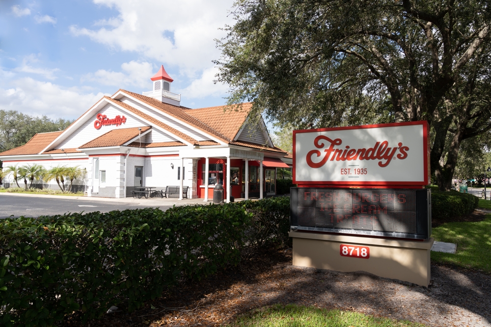 Friendly’s Preps for Summer with Return of Lobster Roll