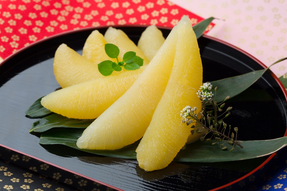 The Season’s First Herring Roe Auction: The Best Gift Pack Sold for JPY 11,000 Per Kilo