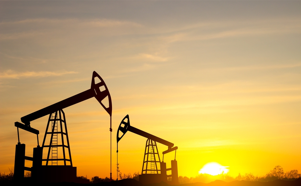 Oil Prices Drop to Four-Month Lows on Oversupply Concerns