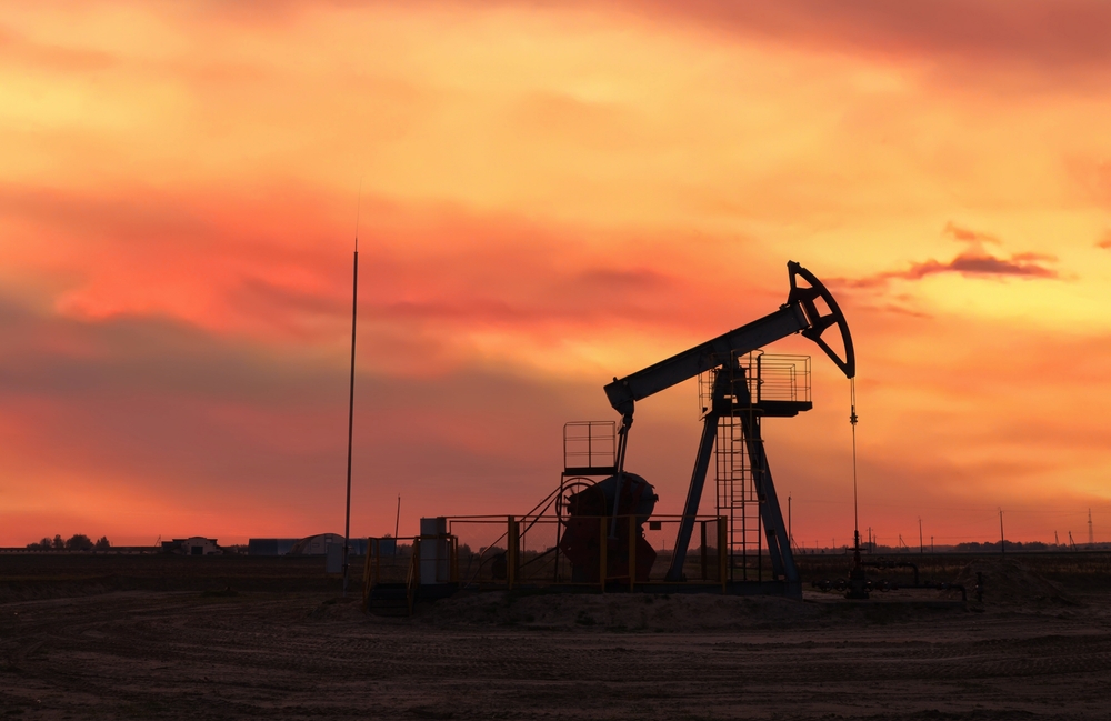Oil Prices Set to Snap Two-Week Losing Streak as Peace in Ukraine Remains Elusive
