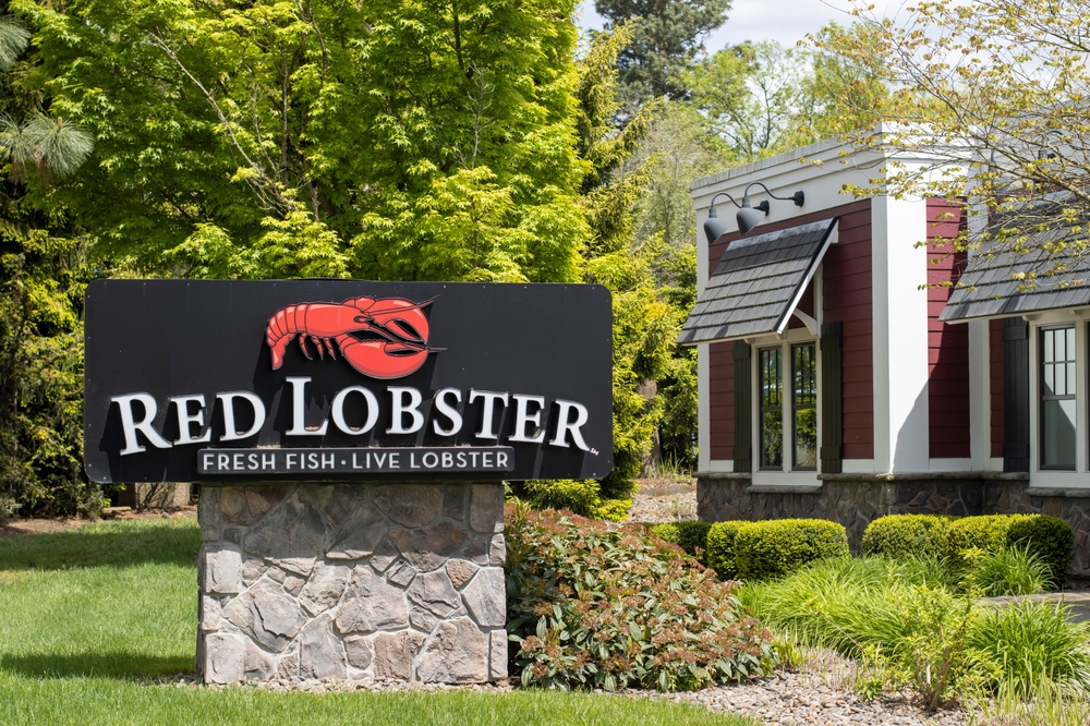 Former NBA Star Blake Griffin Dunks Into Red Lobster’s Lobsterfest 2025