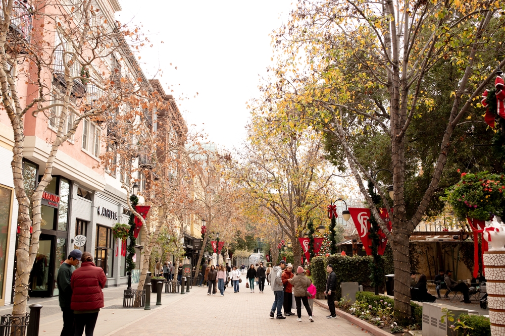 US Retail Sales Growth Slows in September; Energy Prices Boost Producer Inflation