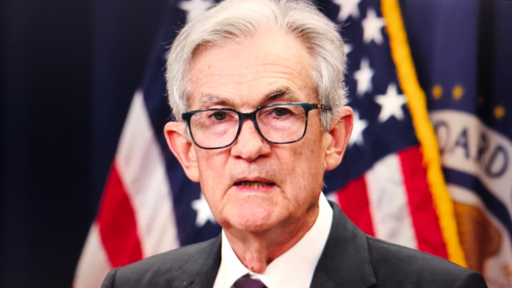 Feds Powell Addresses Economy Pulled Between Risks to Growth, Jobs and Prices